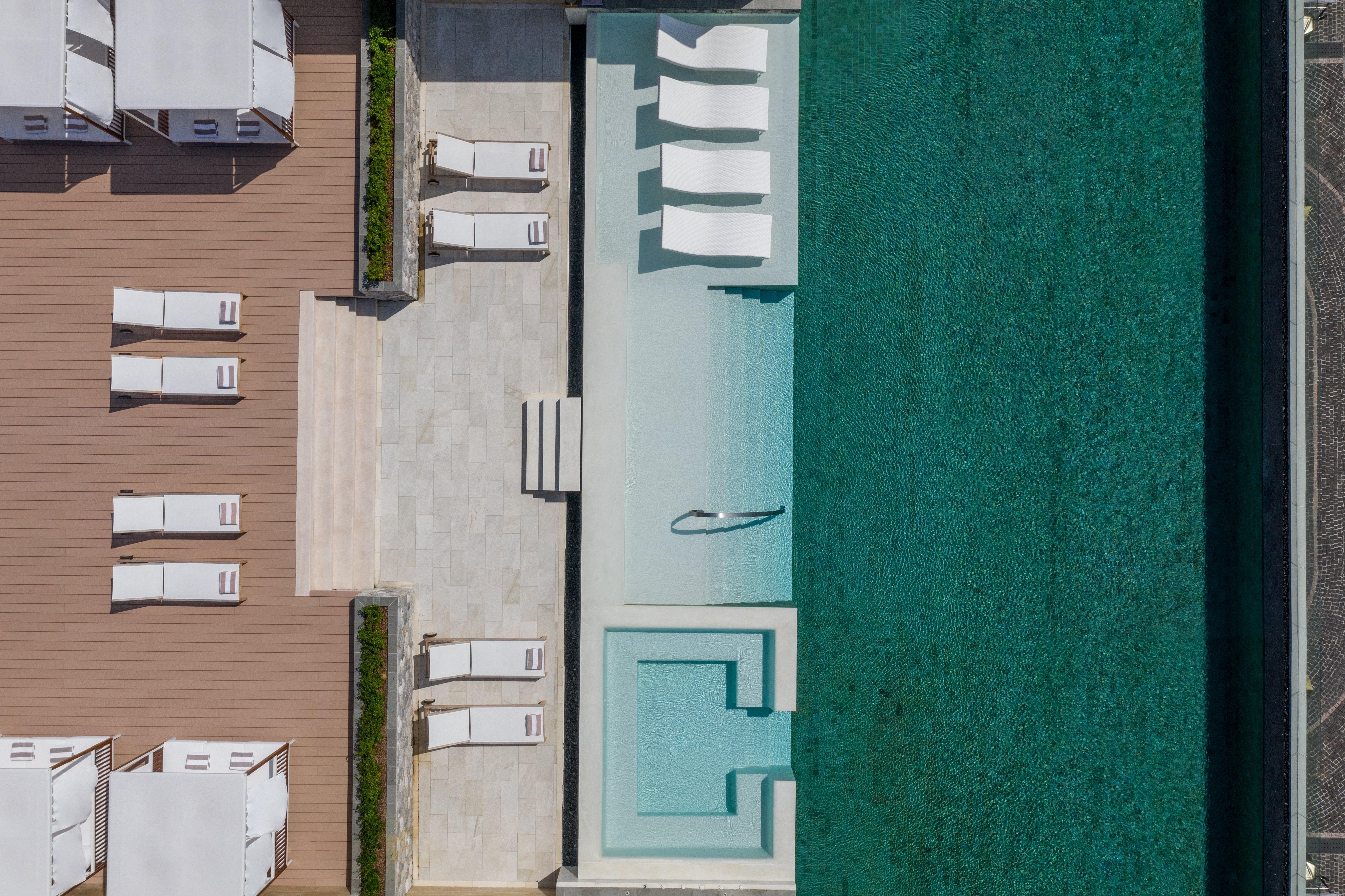 Intercontinental Phuket Resort By Ihg Kamala Beach Exteriör bild Aerial view of the pool
