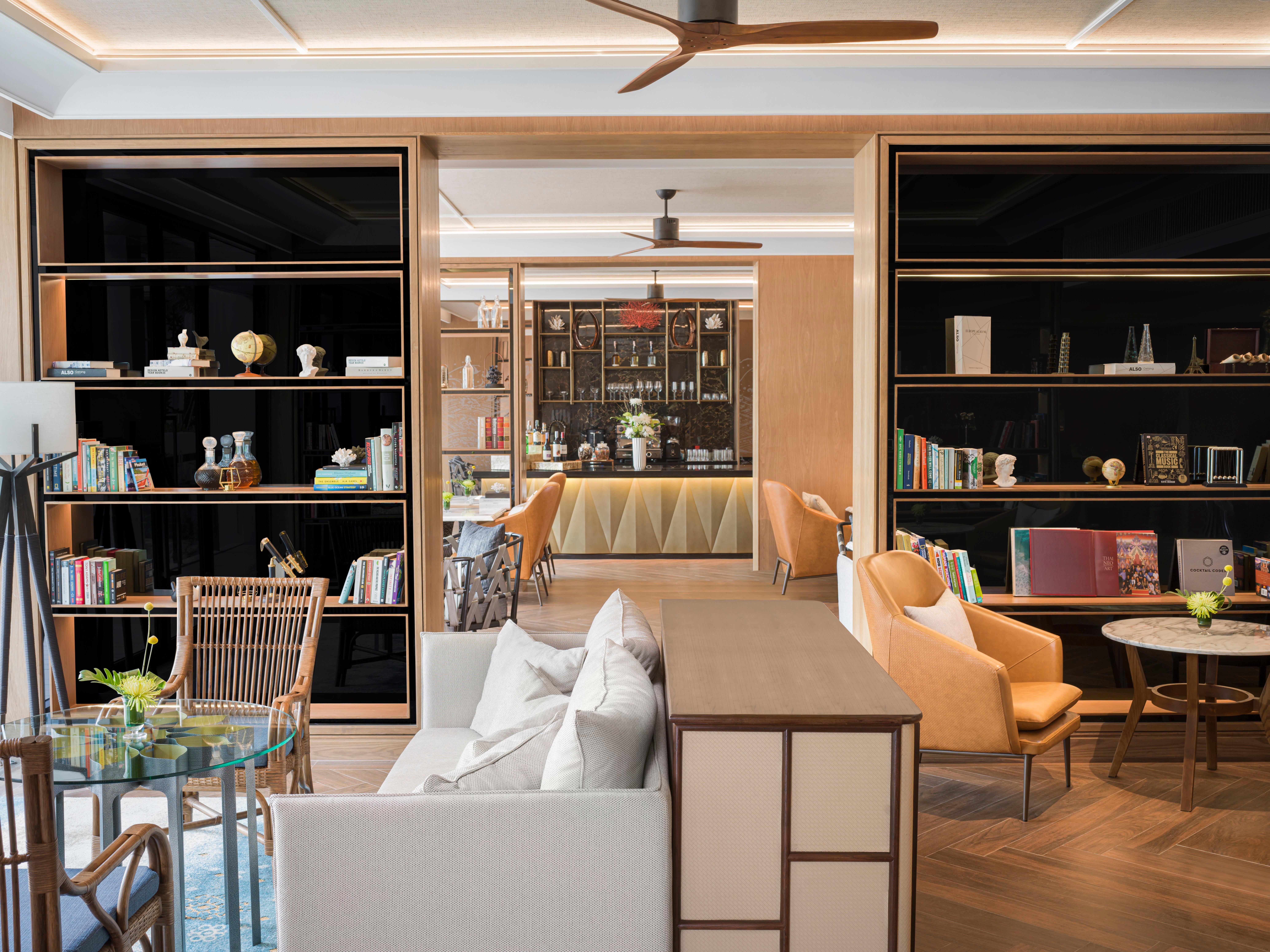 Intercontinental Phuket Resort By Ihg Kamala Beach Exteriör bild Library at The Westin